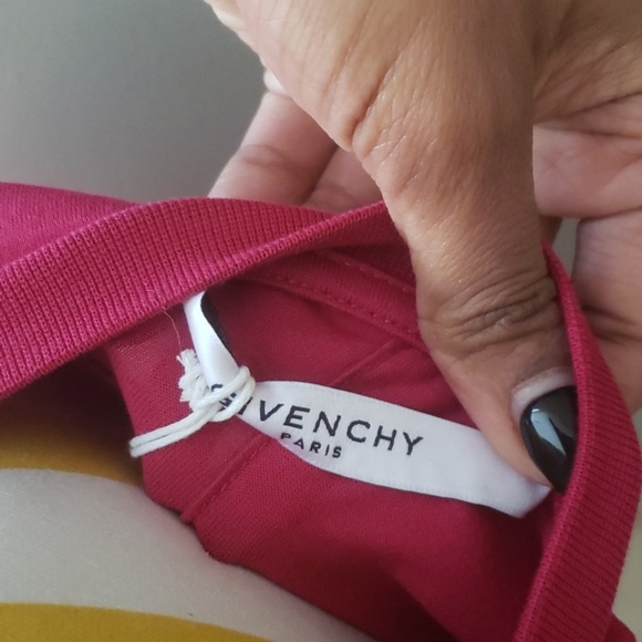 Givenchy tshirt - Picture 2 of 4